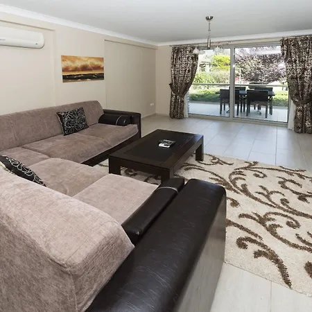 Diana Aparthotel 4*
